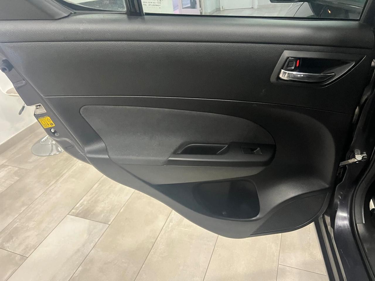 Suzuki Swift 1.3 DDiS 5 porte B-Cool