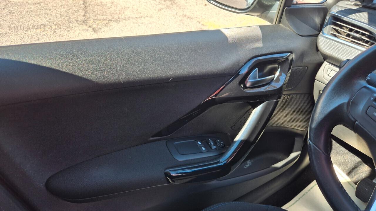 Peugeot 208 - BlueHDi - S&S 5 porte Signature