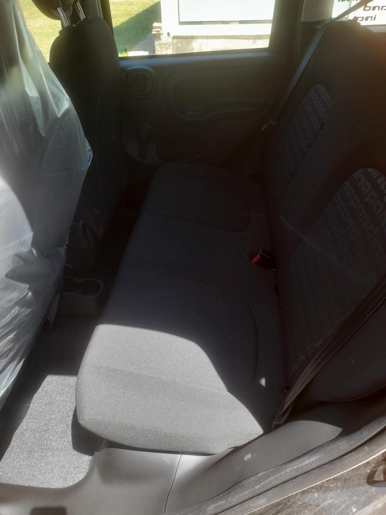 Fiat Panda 1.0 S&S Hybrid KM ZERO
