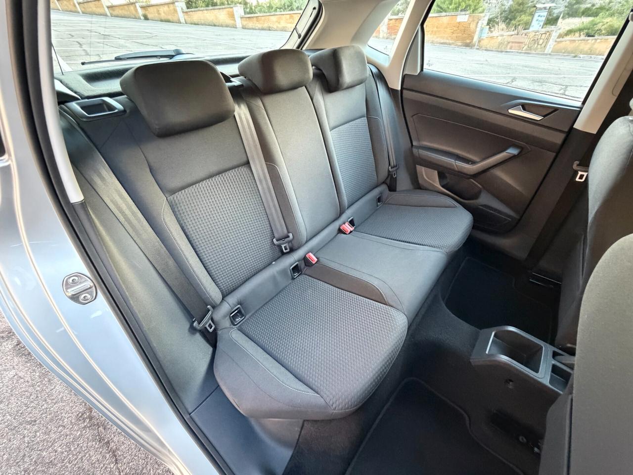 Volkswagen Polo/1.0 75 CV/LED/5 POSTI/CAR PLAY