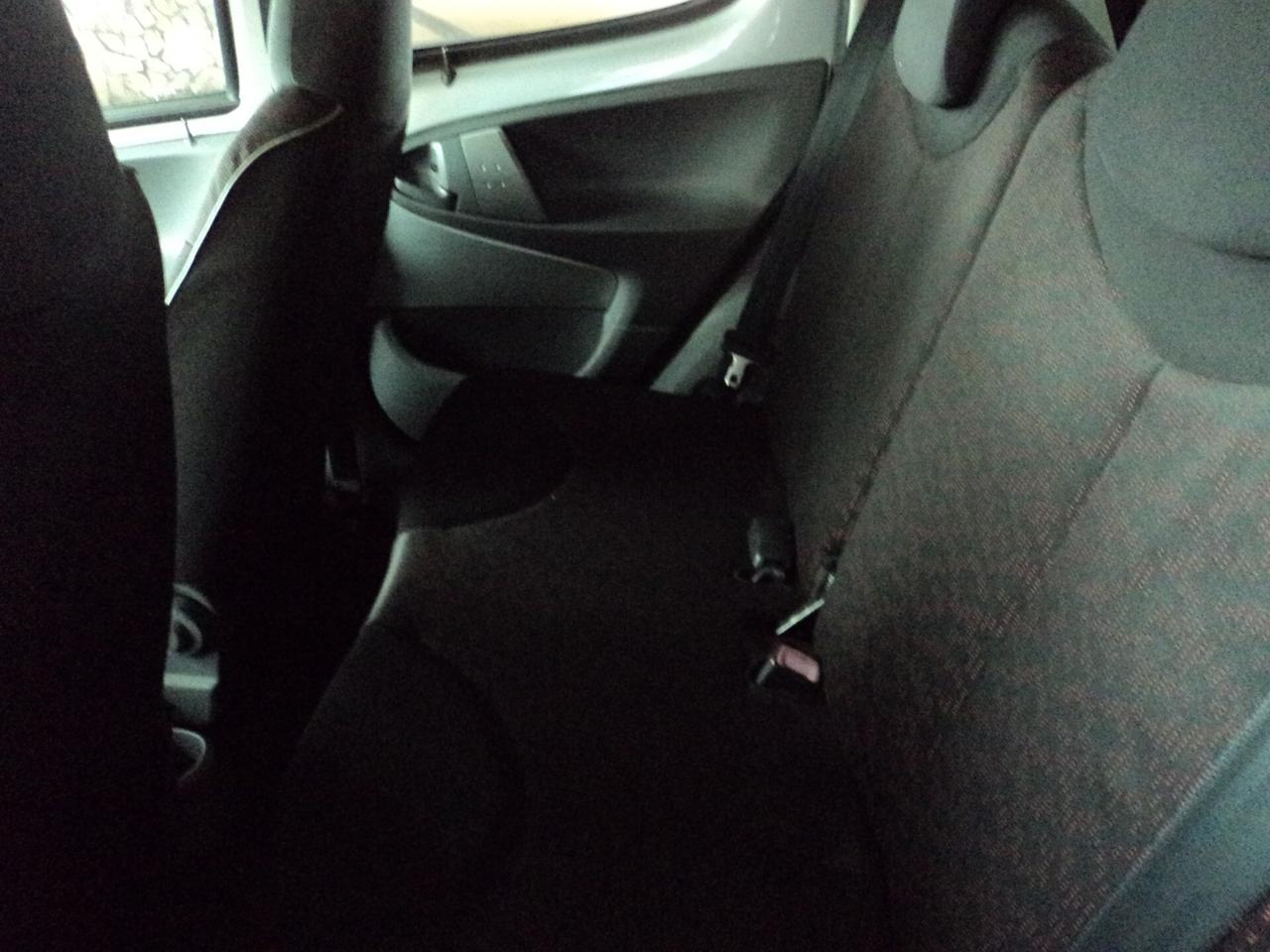 Peugeot 107 1.0 68CV 5p. Desir