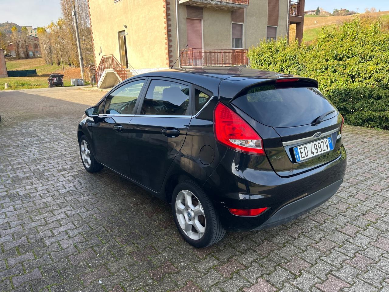 Ford Fiesta 1.2 BENZINA Titanium
