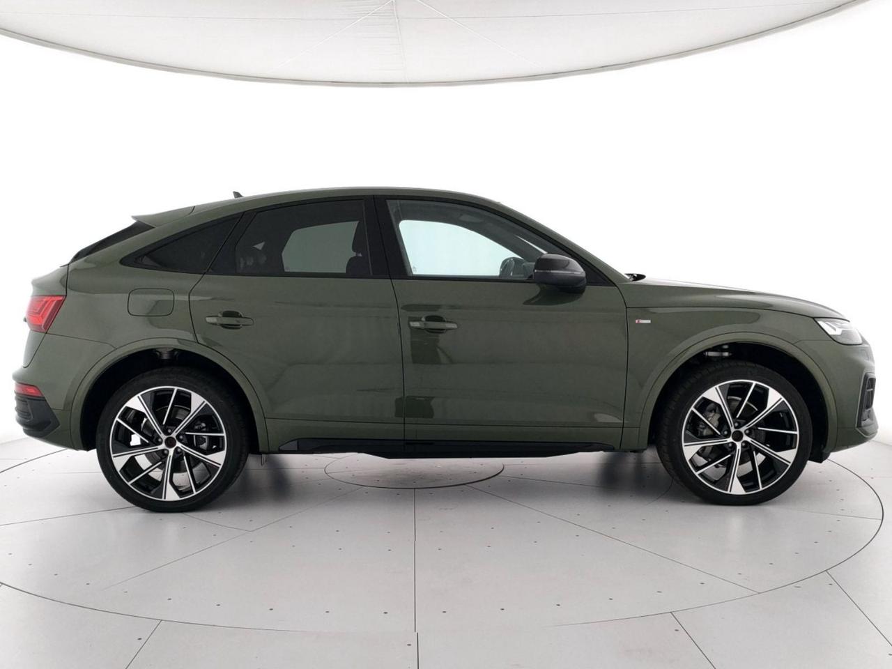 Audi Q5 sportback 40 2.0 tdi mhev 12v identity black quattro s-tronic