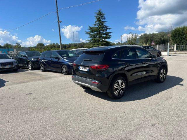 MERCEDES-BENZ GLA 200 d Automatic Business
