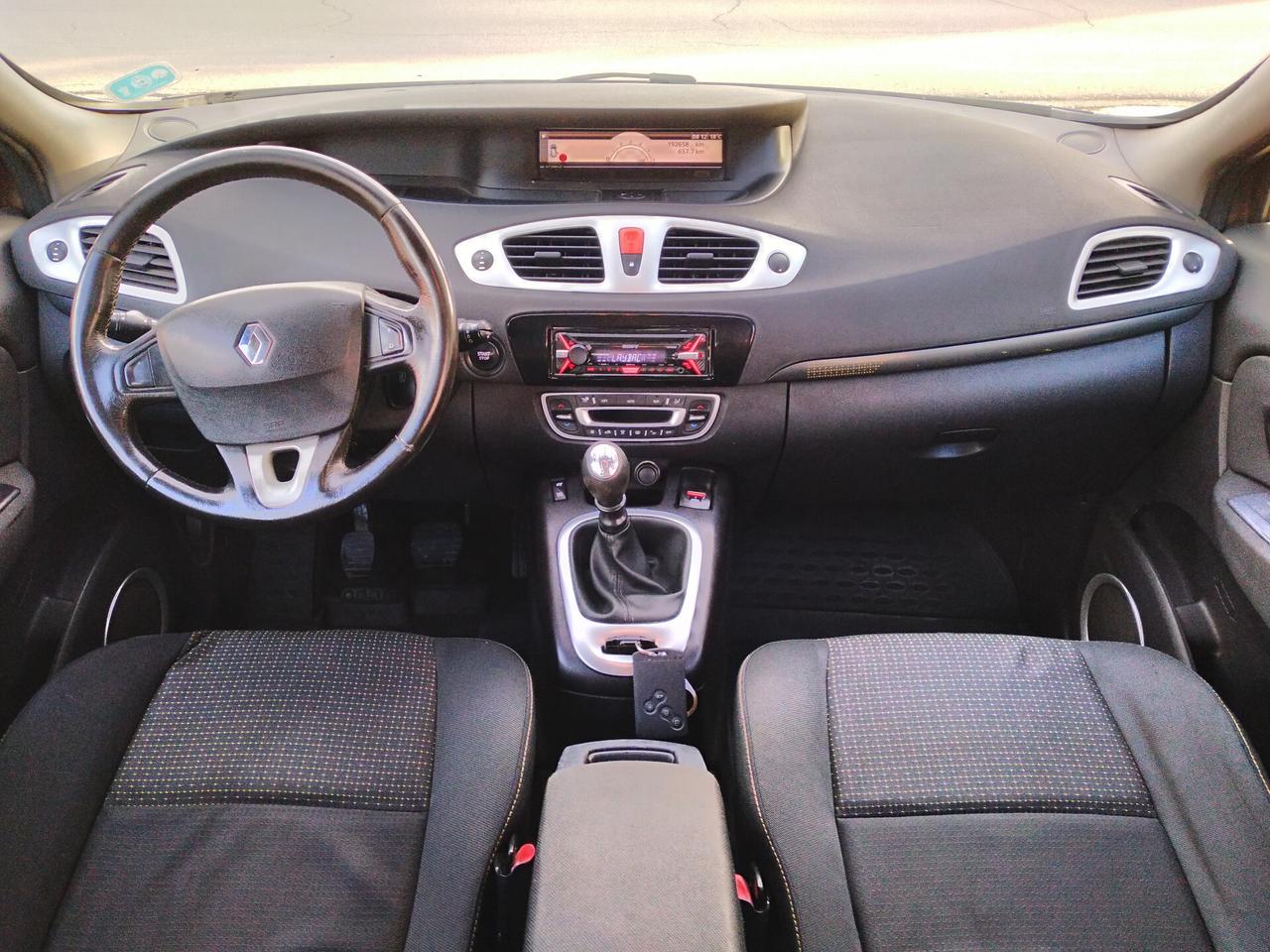 Renault Scénic 1.5 dCi 110CV 7 posti