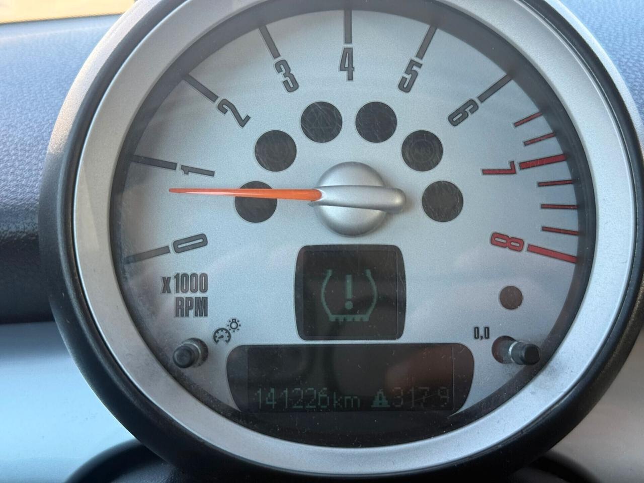 Mini Cooper 1.6 Benz 120cv PER COMMERCIANTI