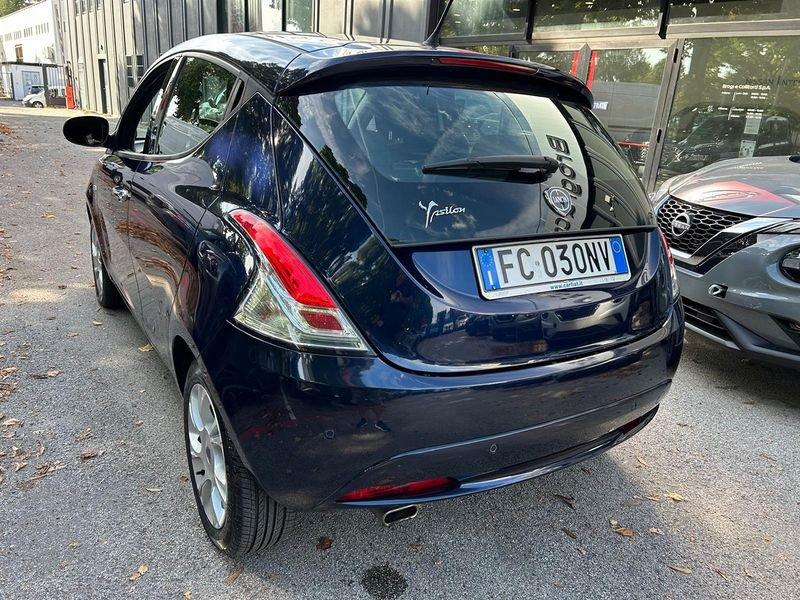 Lancia Ypsilon 5 Porte 1.2 8v 69cv Gold