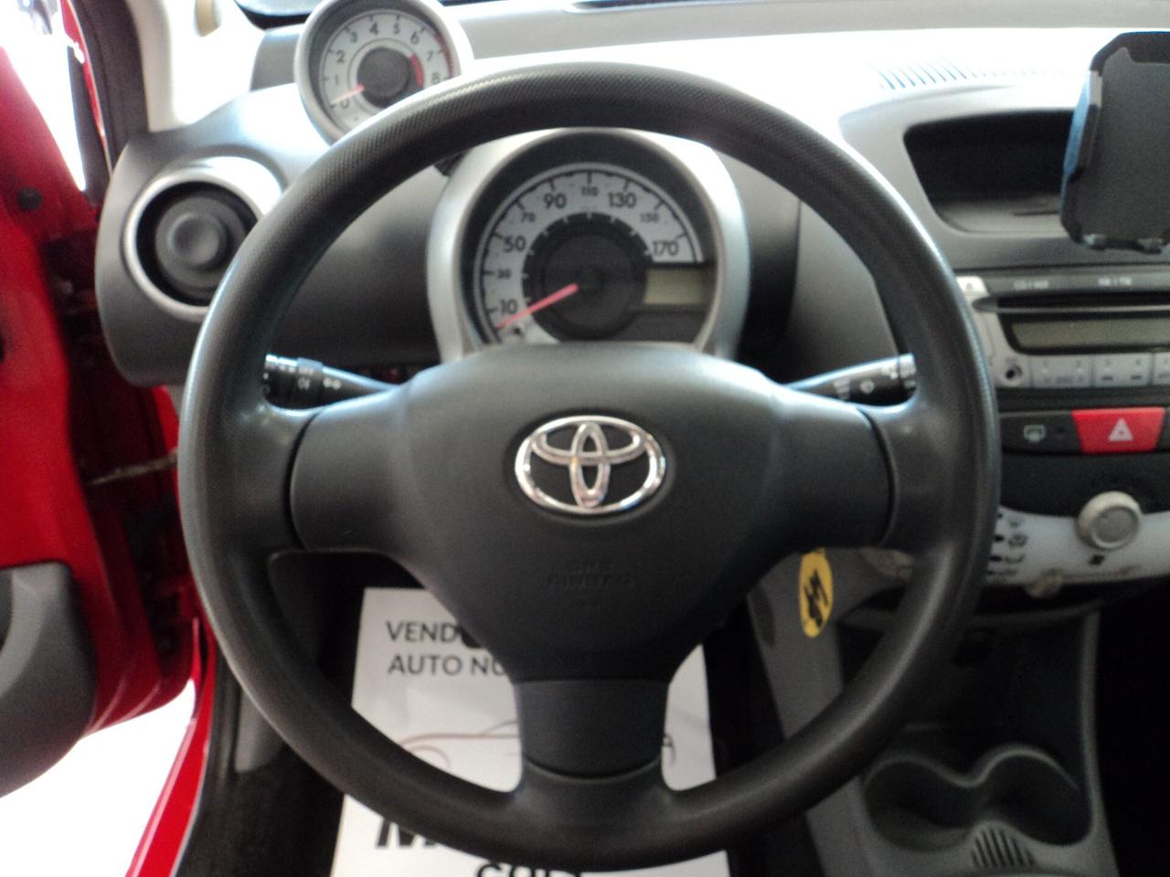 Toyota Aygo 1.0 12V VVT-i 5 porte Sol