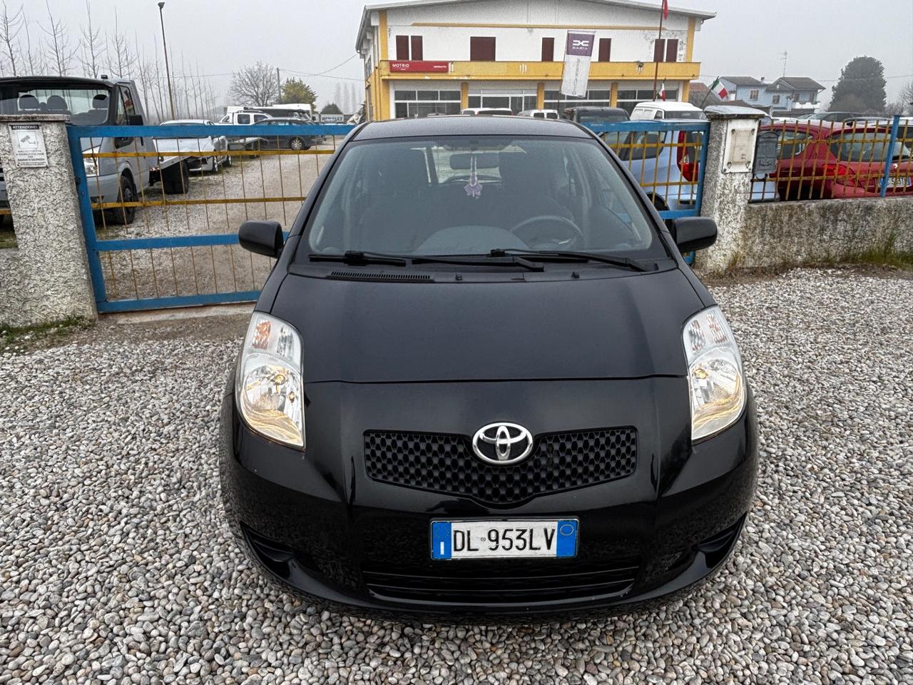 Toyota Yaris 1.0 3 porte Sol