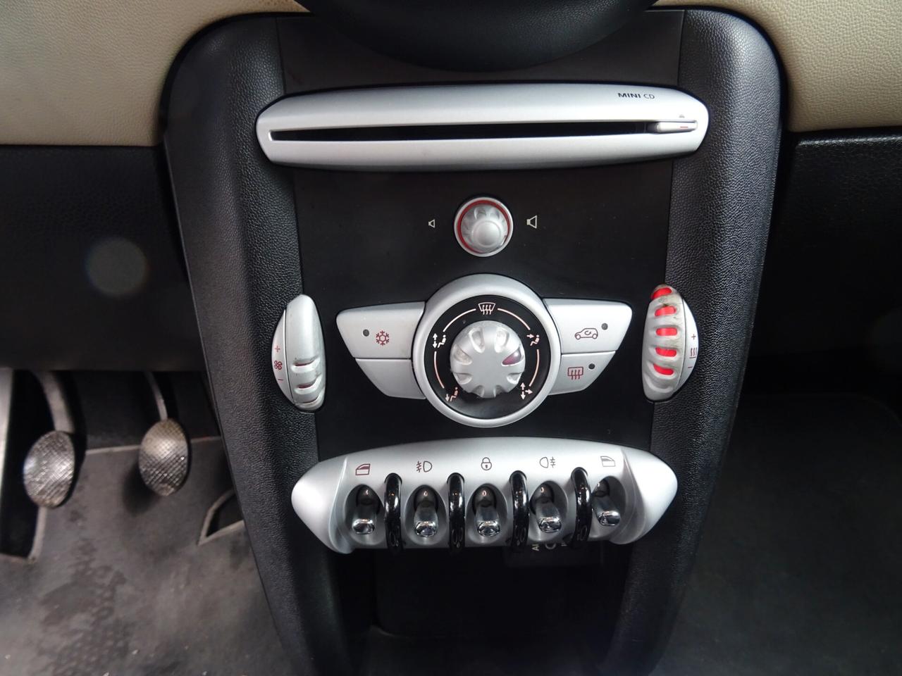 Mini 1.6 16V One 98cv