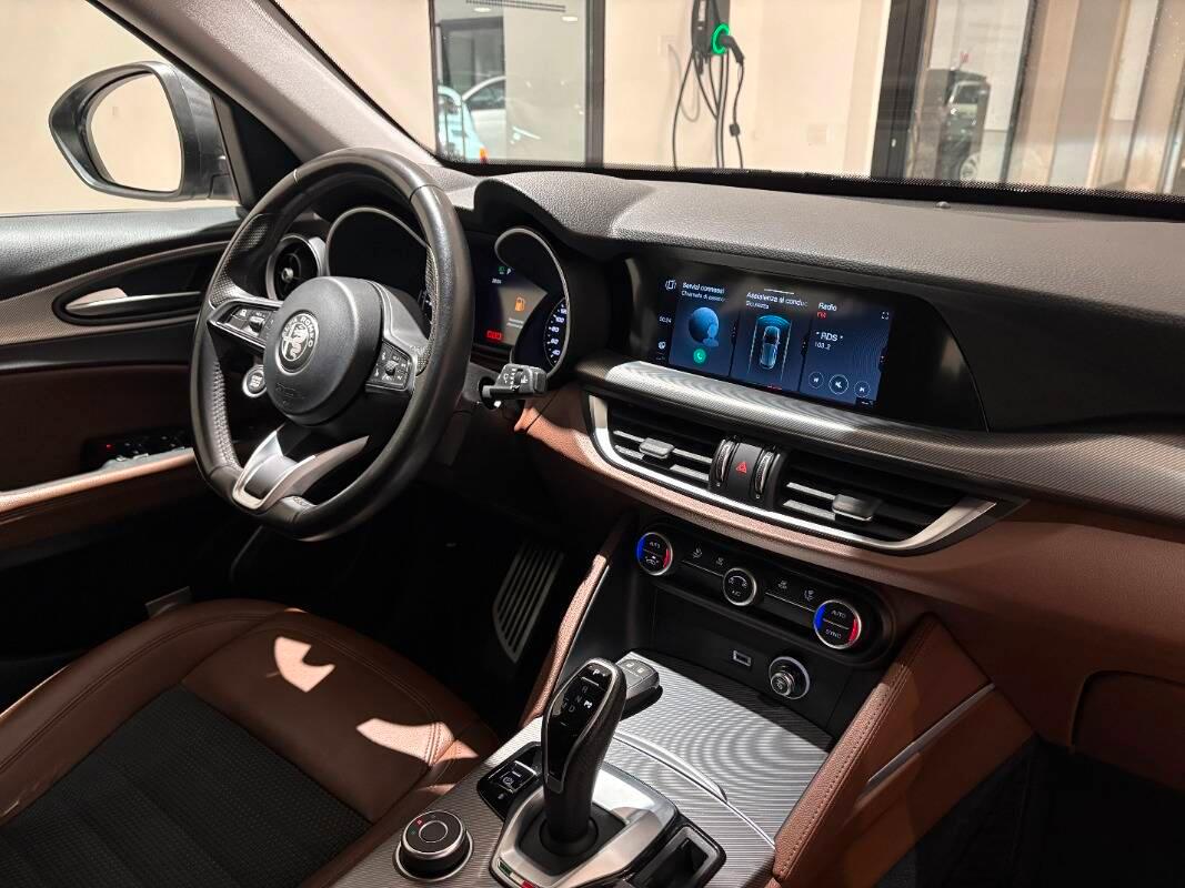 Alfa Romeo Stelvio 2.2 t Sprint Q4 190cv auto