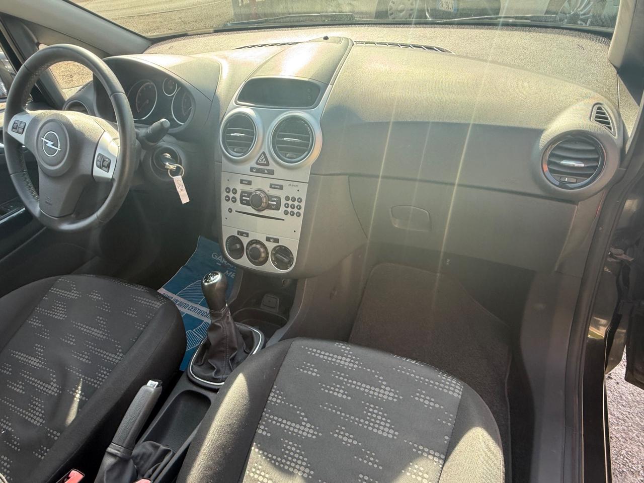Opel Corsa 1.2 5 porte Cosmo