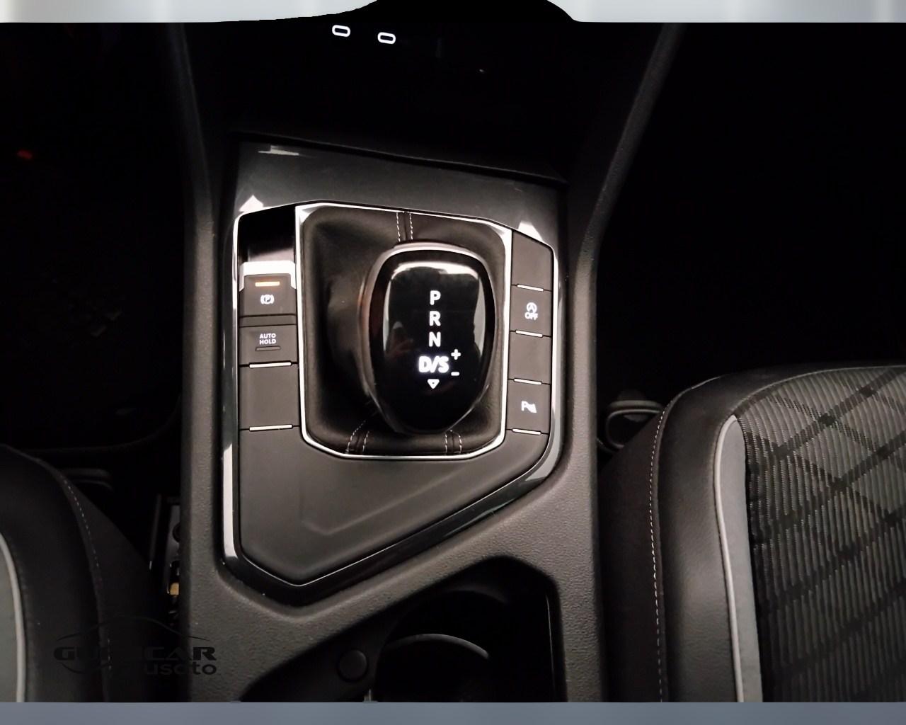 VOLKSWAGEN Tiguan II 2021 - Tiguan 2.0 tdi R-Line 150cv dsg