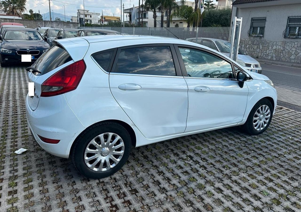 Ford Fiesta 1.6 TDCi 95 CV 5p. Titanium-2010