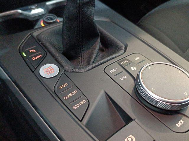 BMW 118 i 5p. Business Advantage