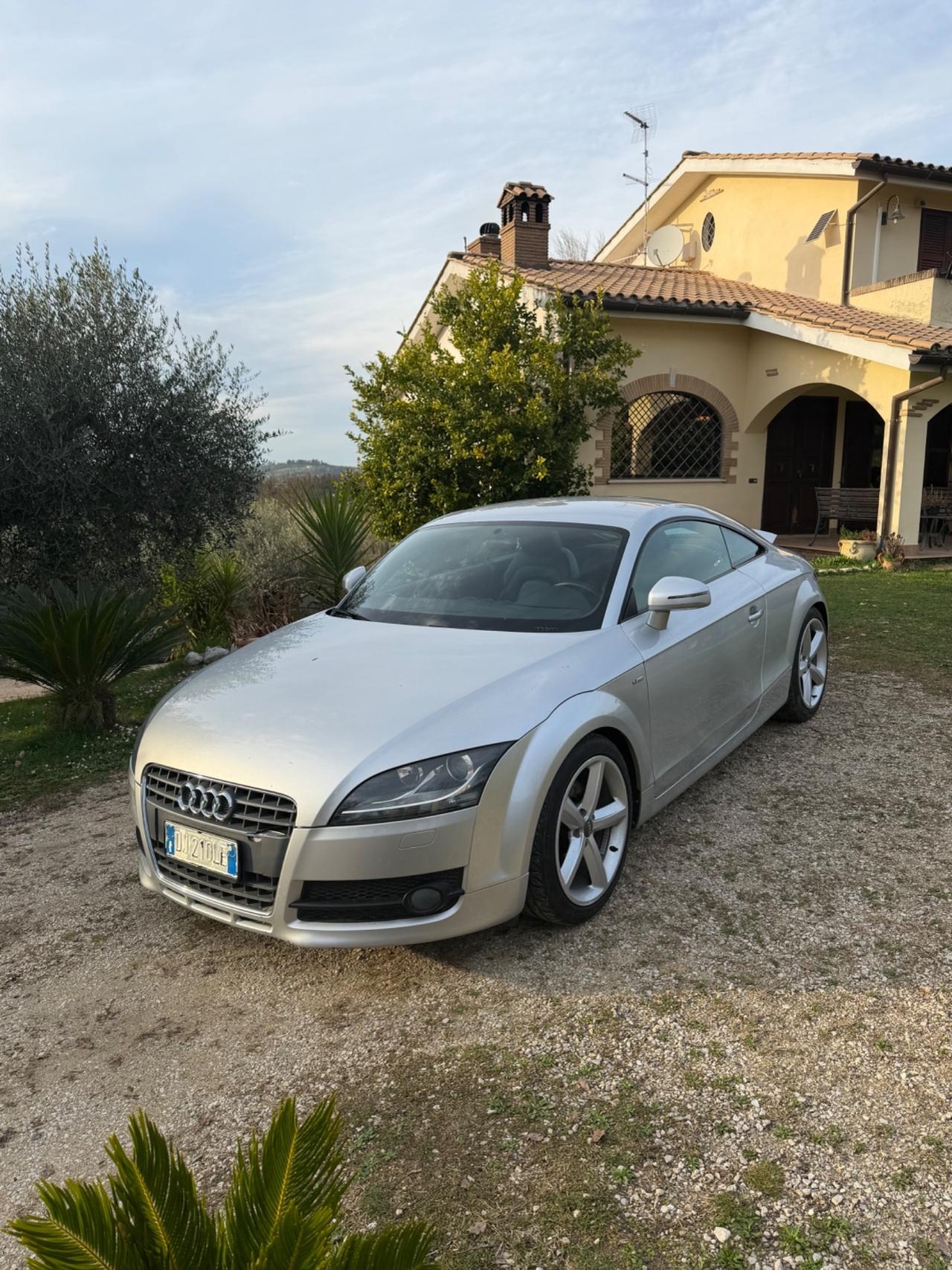 Audi TT Coupé 2.0 TFSI Sline