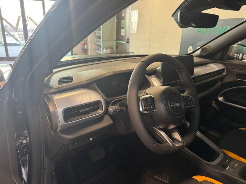 Jeep Avenger 1.2 turbo e-hybrid mhev The North Face 4xe 145cv edct6