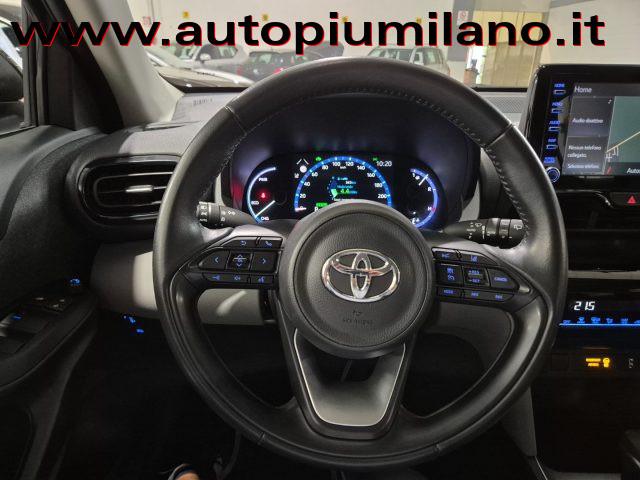 TOYOTA Yaris Cross 1.5 Hybrid 5p. E-CVT AWD-i Business