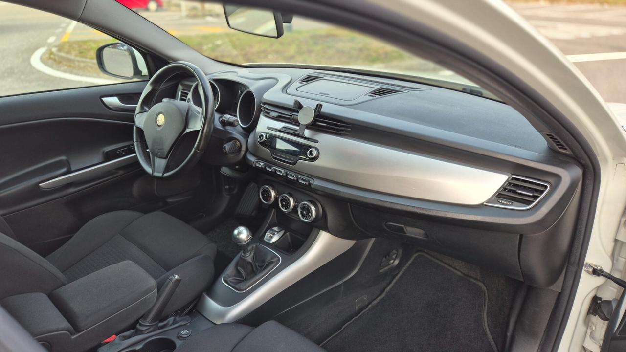Alfa Romeo Giulietta 1.4 Turbo *NEOPATENTATI *
