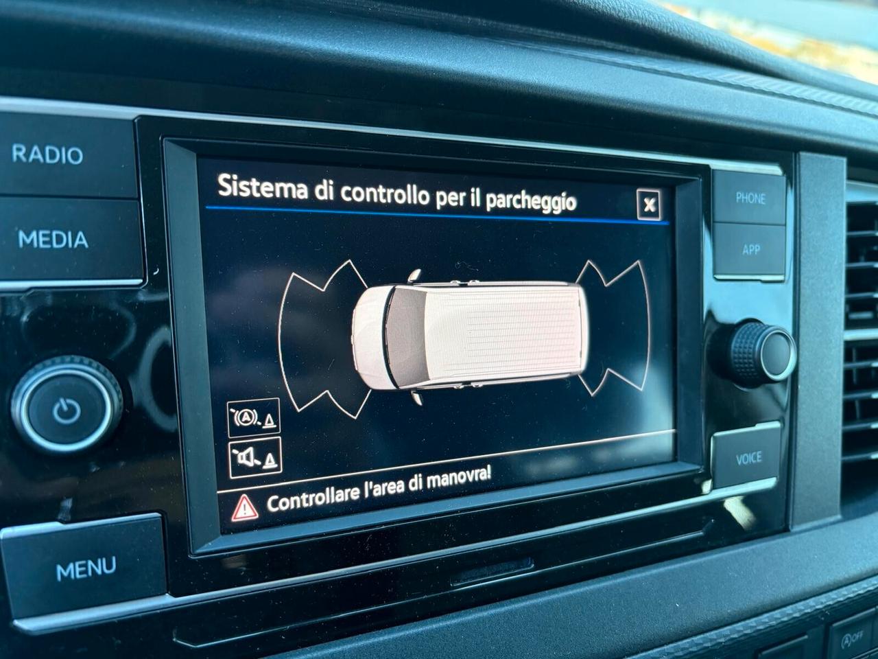 Volkswagen Transporter 2.0 TDI PC Kombi 9 posti Business