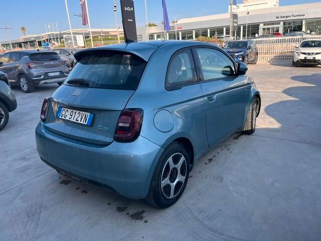 Fiat 500 500e Berlina 42 kWh Passion