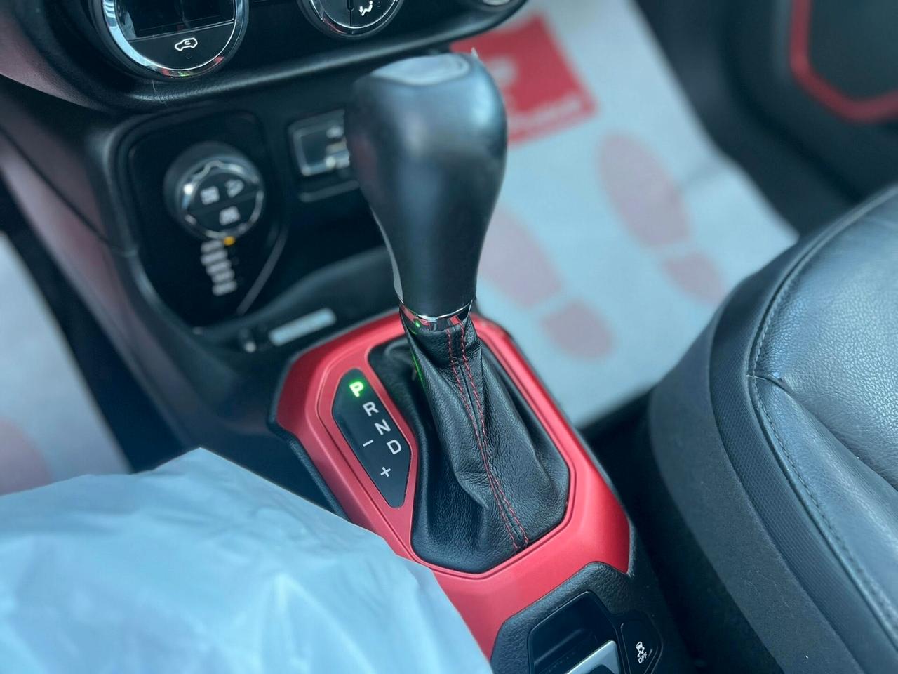 Jeep Renegade 2.0 Mjt 170CV 4WD Active Drive Low Trailhawk