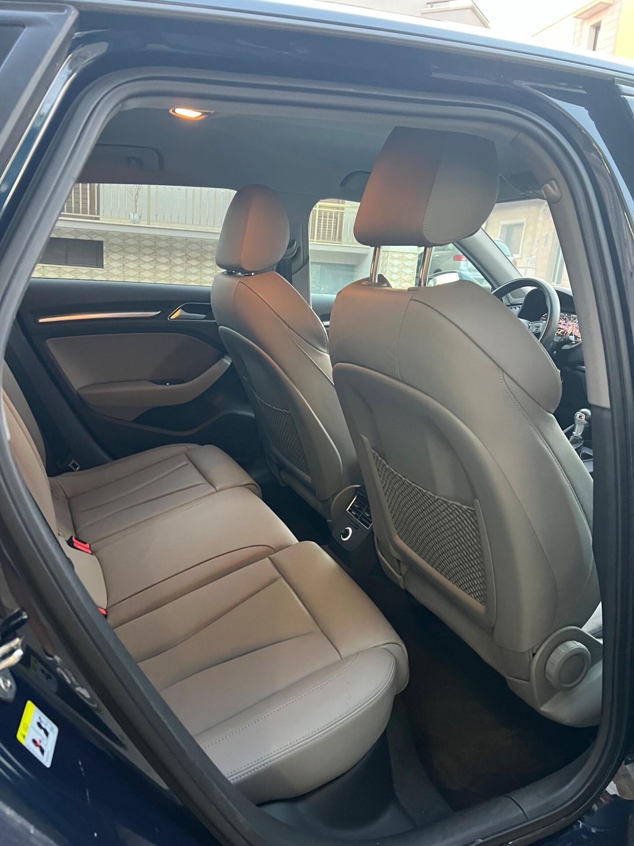 Audi A3 SPB 2.0 TDI Sport cockpit