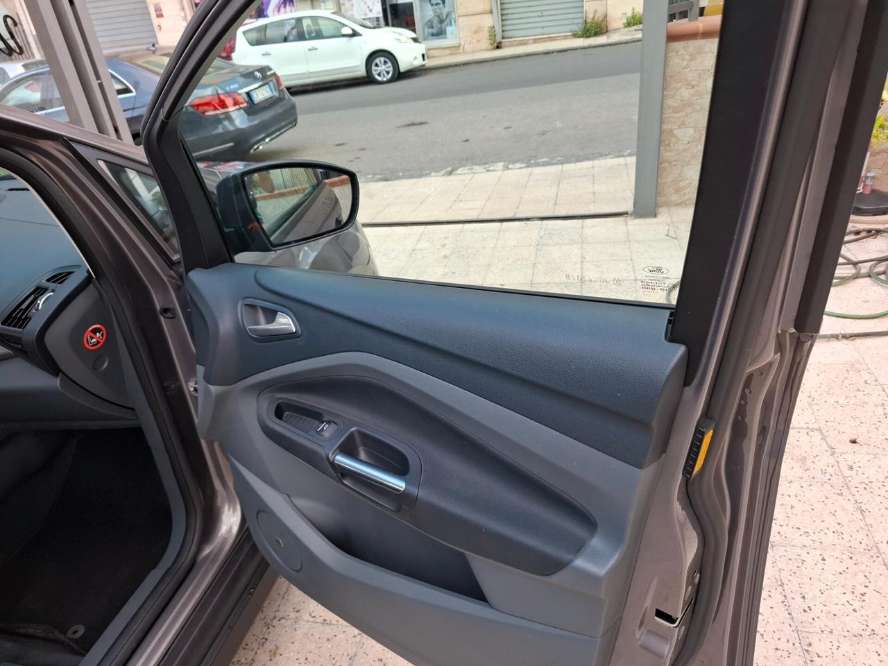 Ford C-Max 1.6 TDCi 115CV Titanium