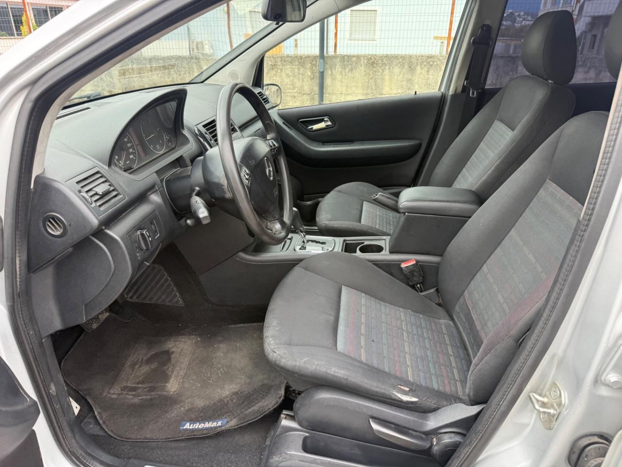 Mercedes-benz A 180 automatica