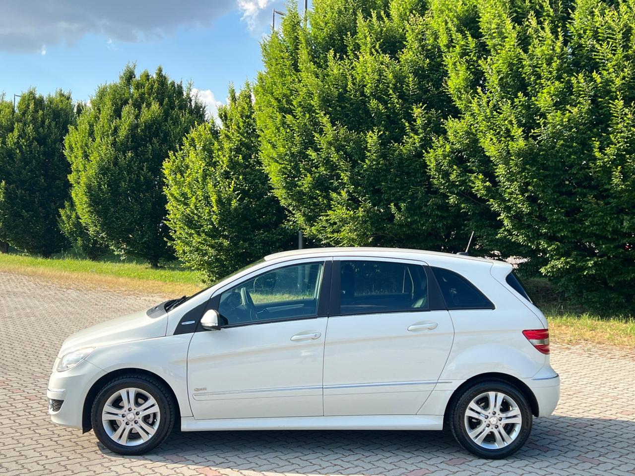 Mercedes-benz B 180 B 180 BlueEFFICIENCY Sport