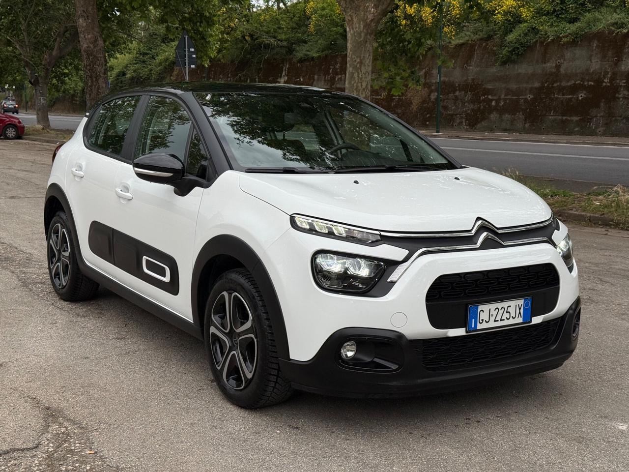 CITROËN C3 2022 PureTech 1.2 83cv Shine