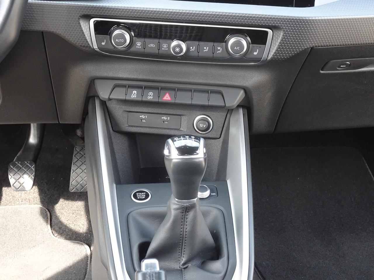 Audi A1 Allstreet 35 TFSI Identity Contrast