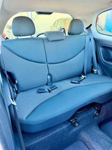 Toyota Yaris 3p 1.3 Sol auto