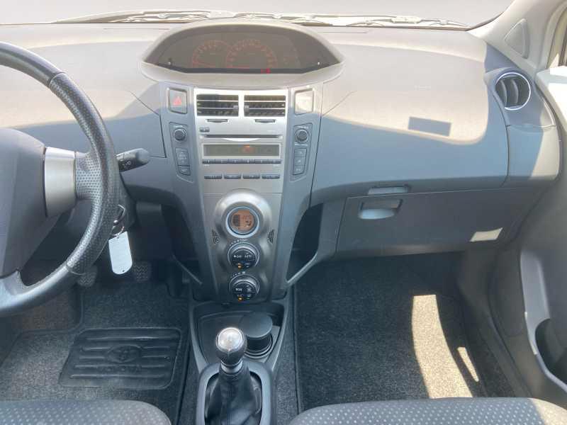 TOYOTA Yaris 5p 1.3 (dual) Sol c/vsc+trc