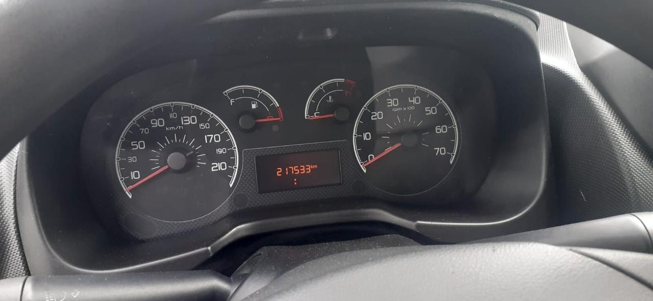 Peugeot bipper 2013 - 1.3hdi Lb automobili