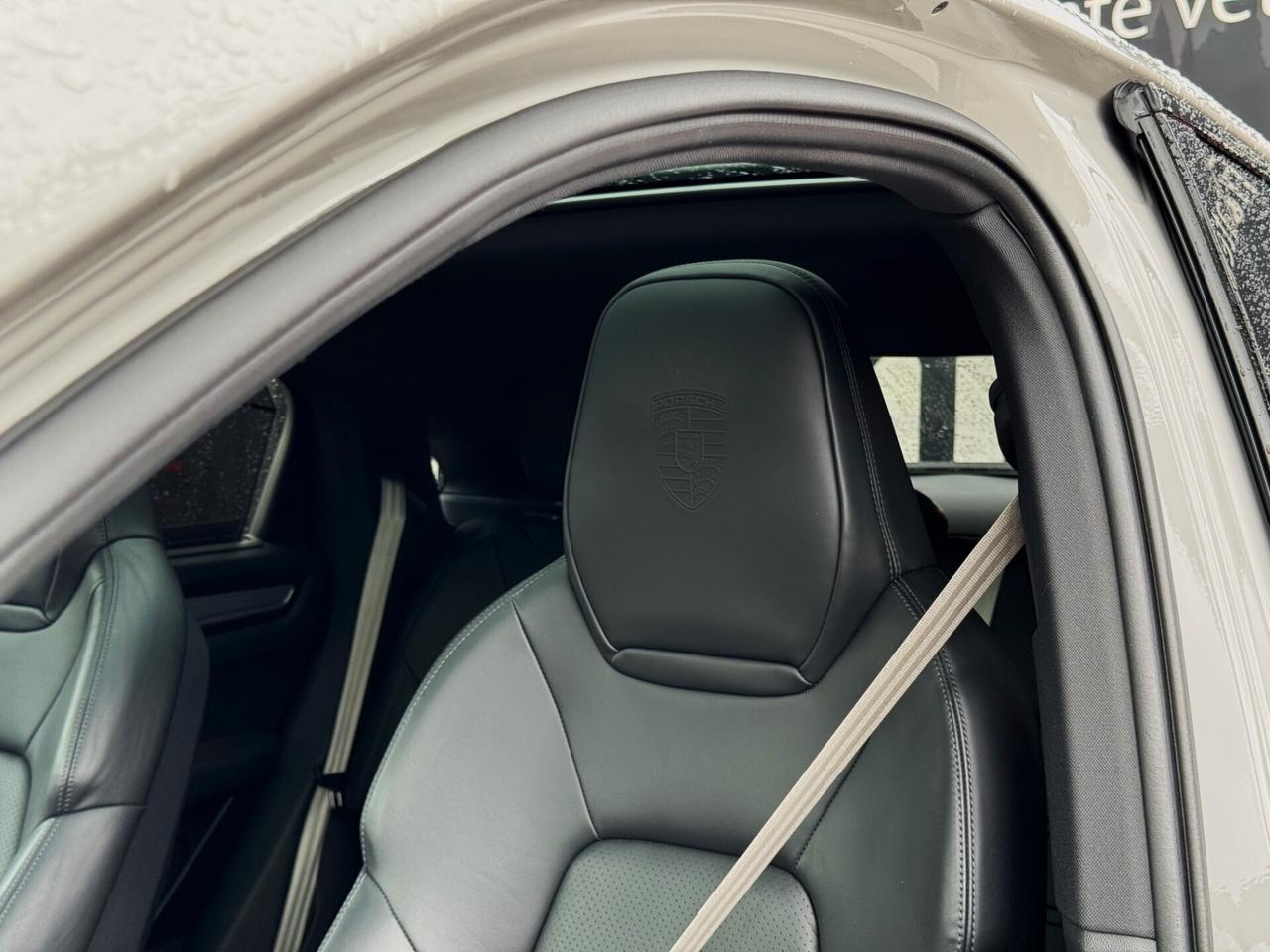 Porsche Cayenne Coupe 3.0 E-Hybrid Platinum Edition