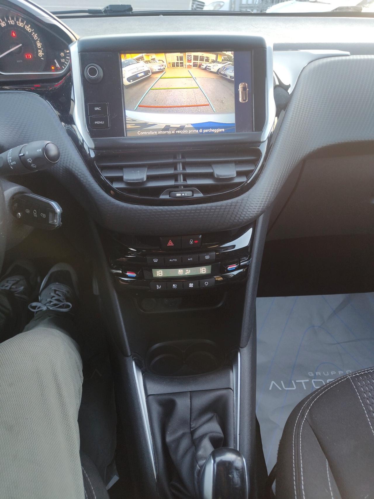 Peugeot 208 PureTech 82 5 porte Allure