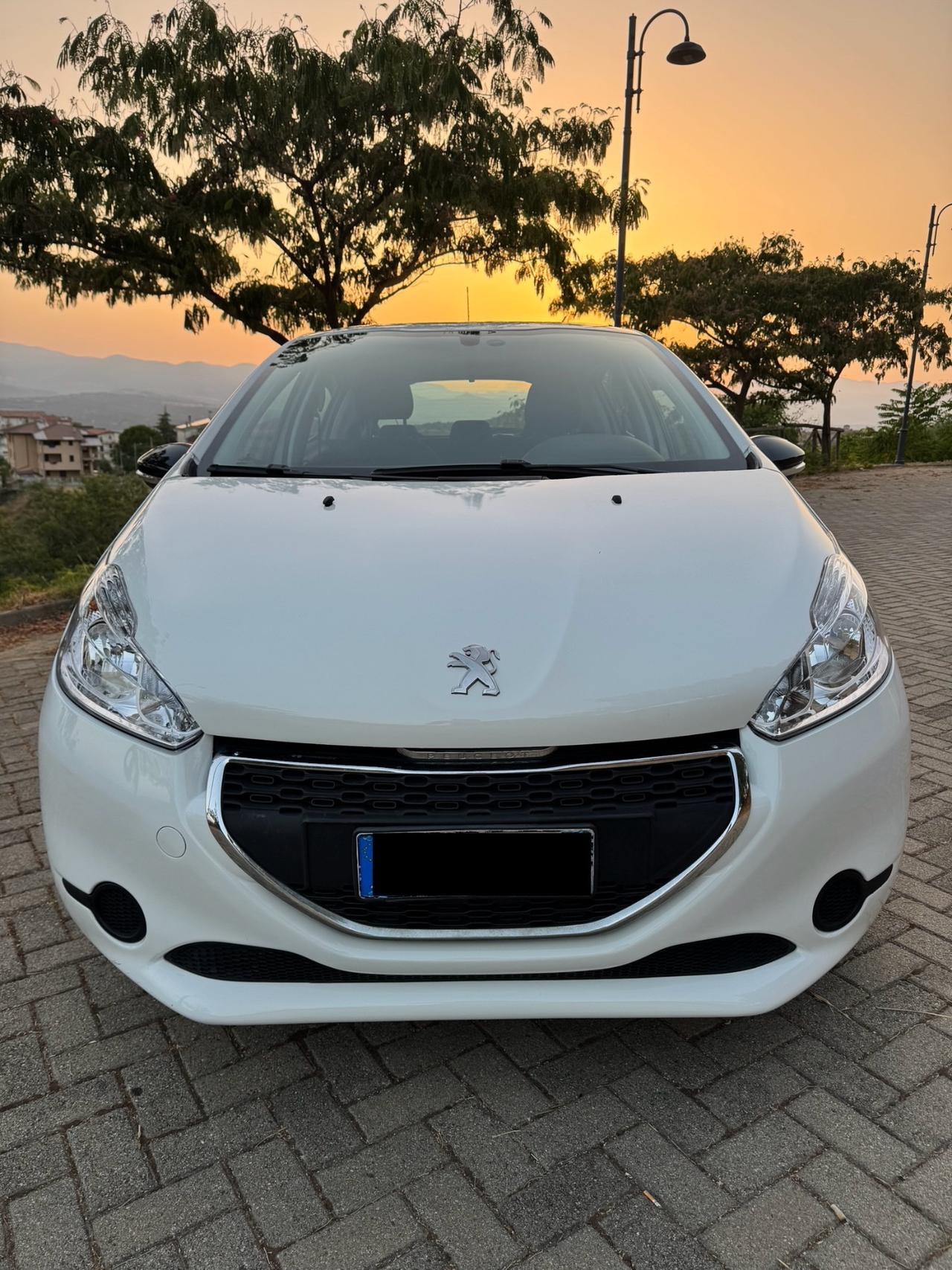 Peugeot 208 1.4 HDi 68Cv Euro6 2015