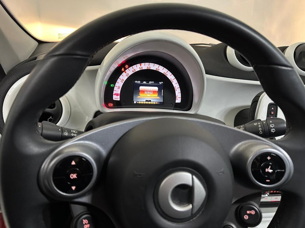 SMART FORFOUR PRIME NAVIGATORE/PELLE/TELECAMERA