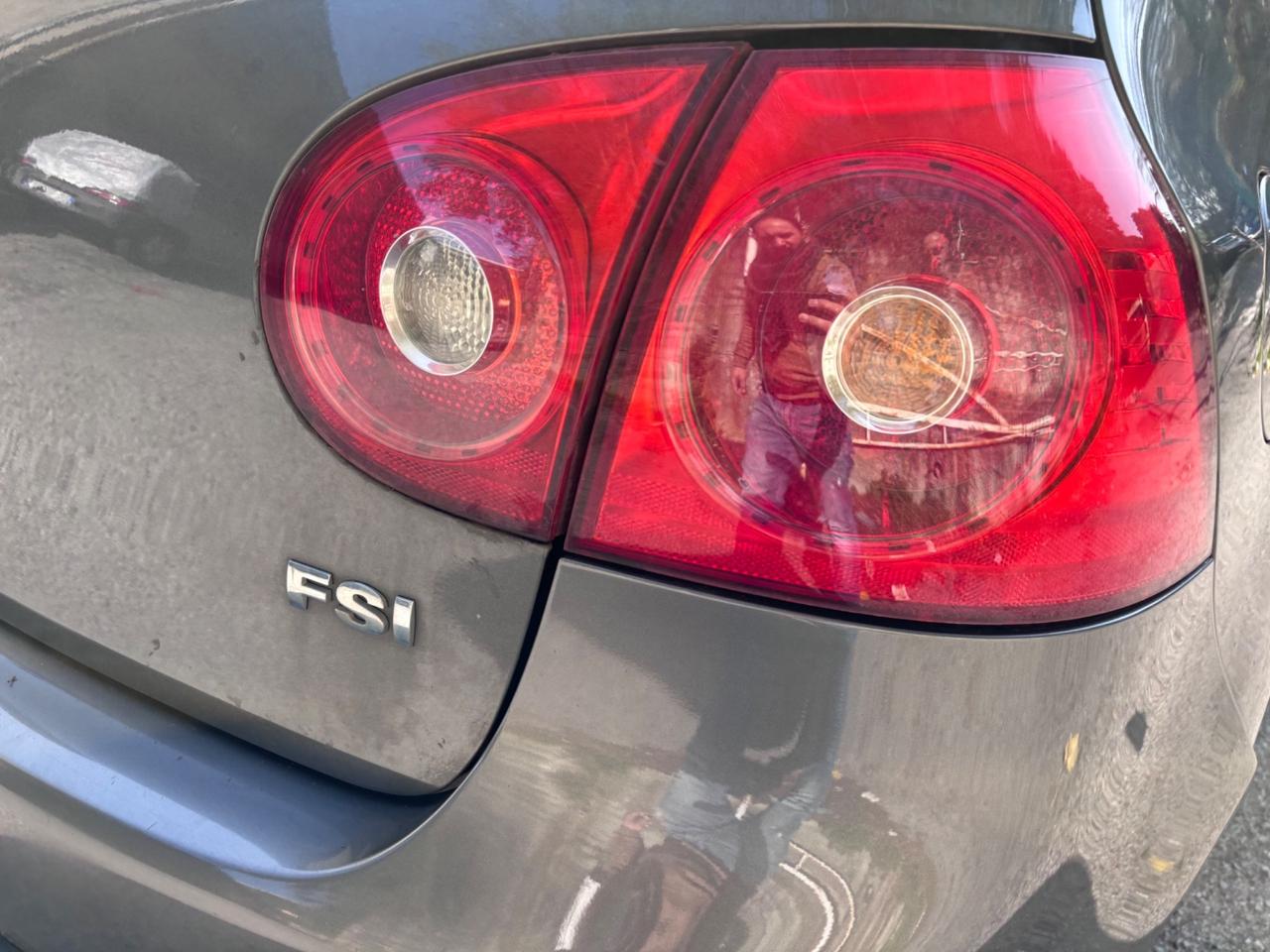 Volkswagen Golf 1.6 16V FSI 5p. Sportline