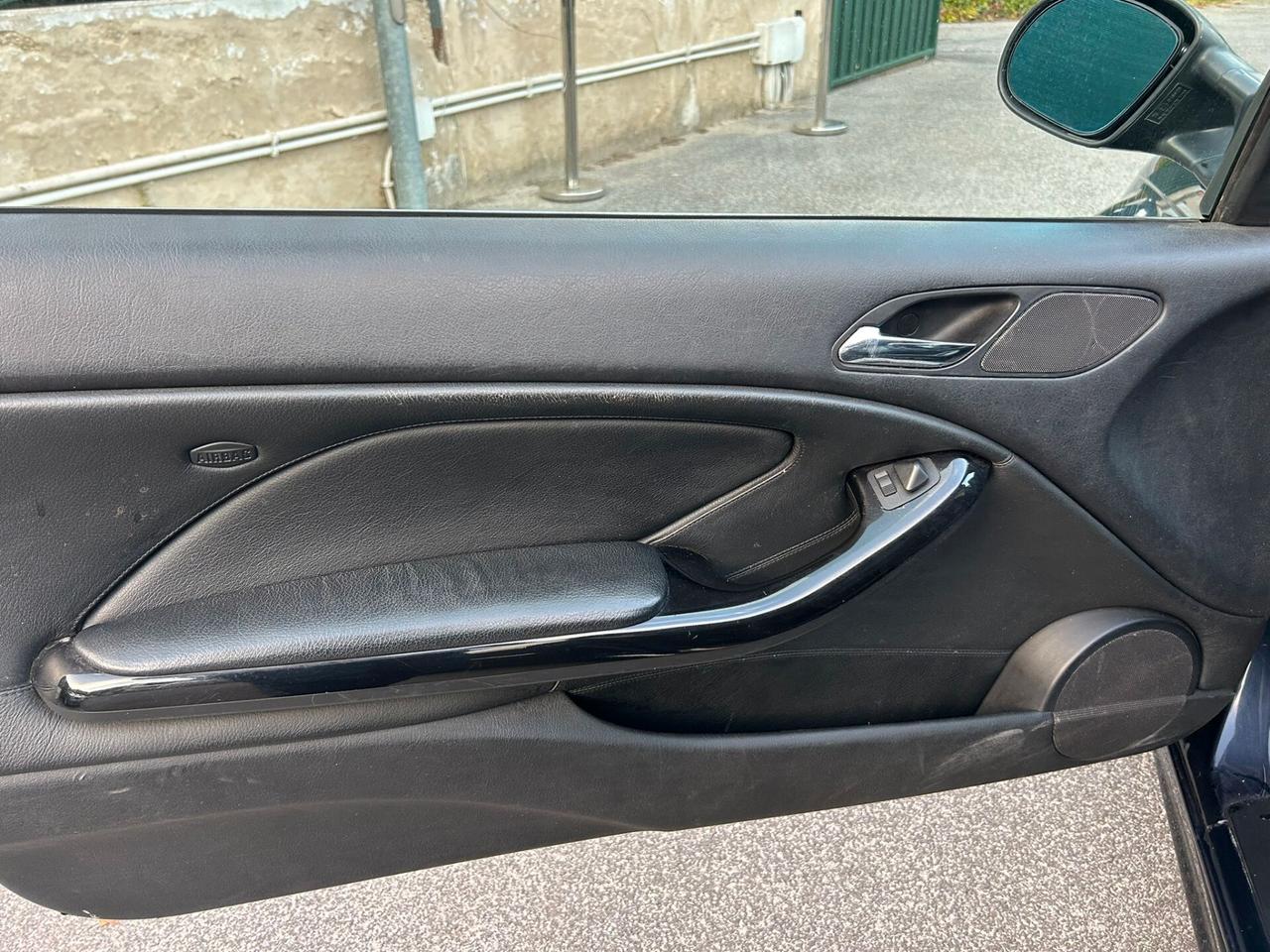 Bmw 320 320i (2.2) cat 4 porte Attiva