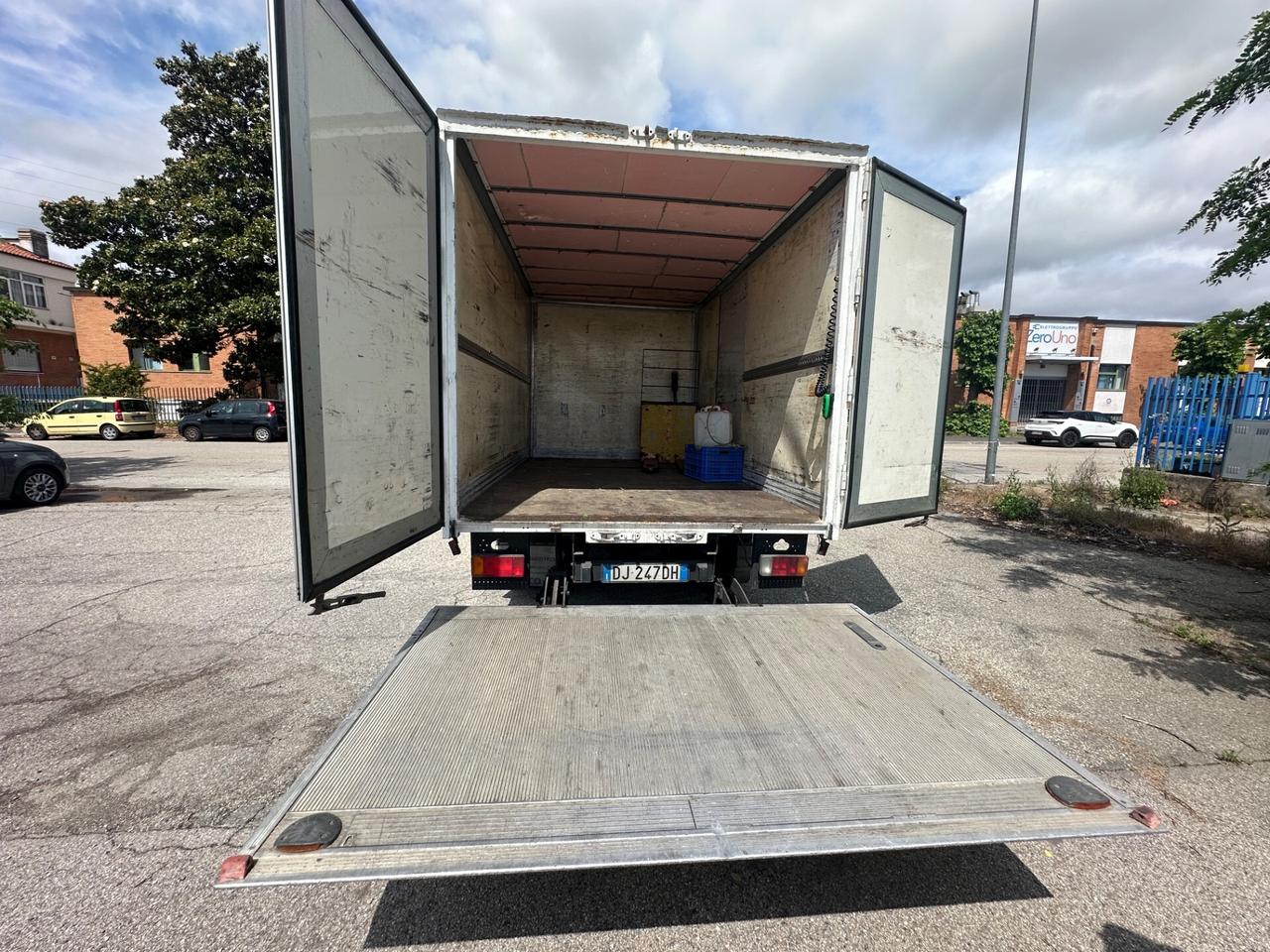 Iveco Daily 65C15 65 quintali con sponda idraulica pantene C