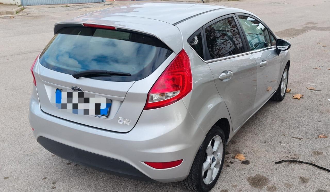 Ford Fiesta Ikon 1.4 TDCi 70CV 5 porte