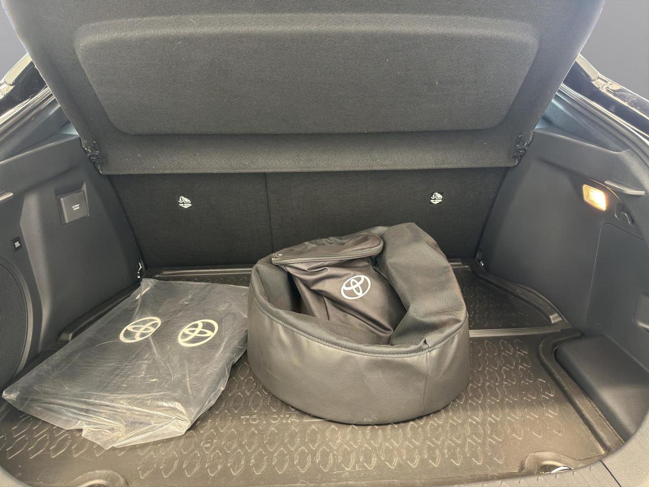 Toyota C-HR 2.0 phev Lounge Premiere fwd e-cvt