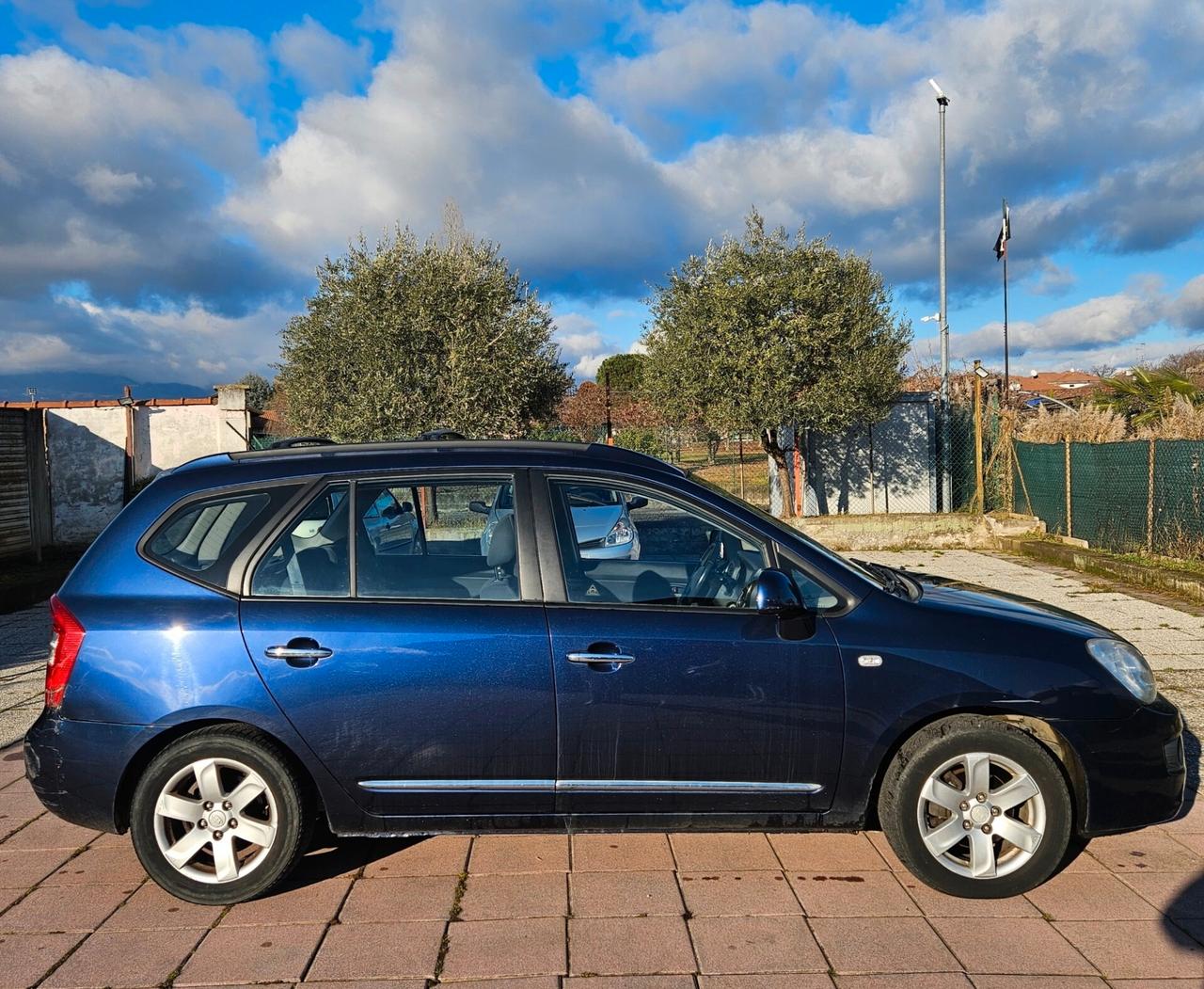 Kia Carens 2.0 16V CRDi VGT LX Family