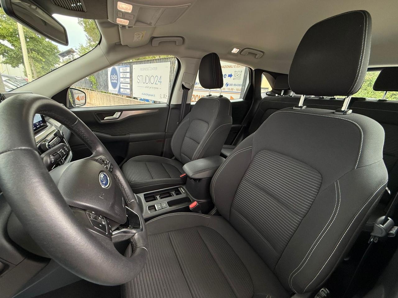 Ford Kuga 1.5 KM. 49.000! NEW MODEL