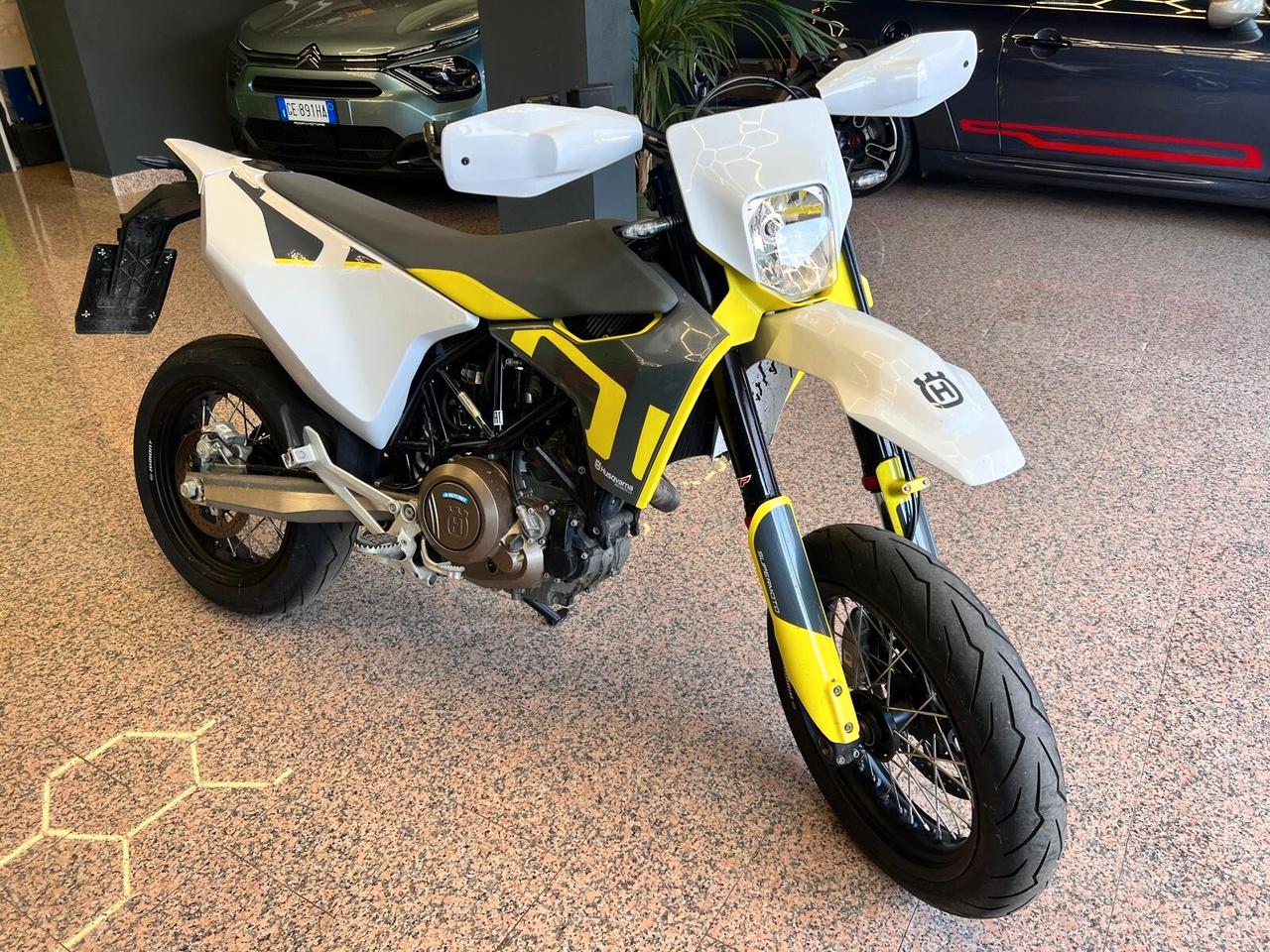 Husqvarna 701 Supermoto - 2023