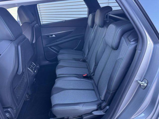 PEUGEOT 5008 130cv EAT8 ALLURE IVA ESPOSTA 7 POSTI automatica