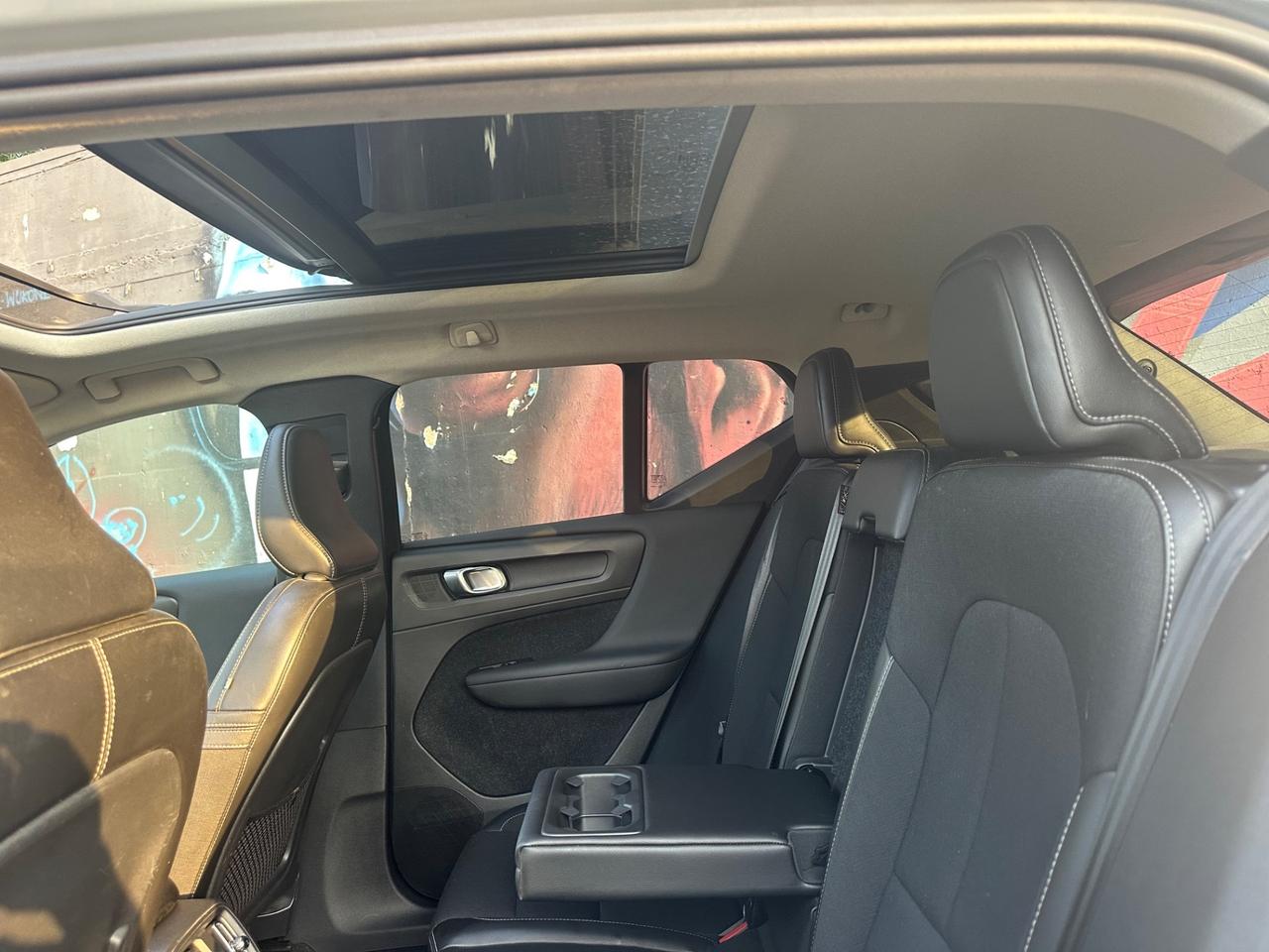 Volvo XC40 D3 2.0 150CV AUT/TETTO/LED/PELLE