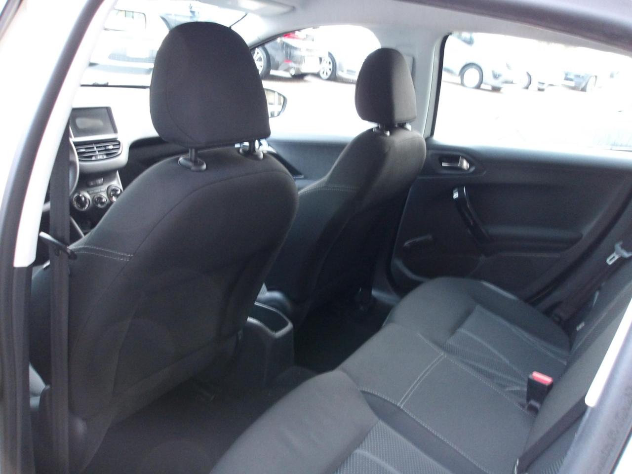 Peugeot 208 5 Porte 208 5p 1.4 hdi 8v Active